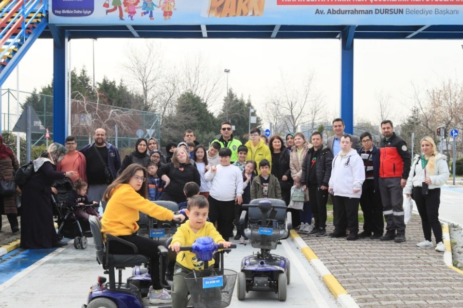 Down Sendromlu Çocuklar Deprem ve Trafik Eğitim Parkı’nda